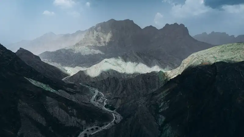 Auto huren in Oman: bergwegen en wadi's