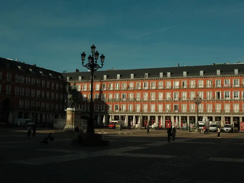 Het arcadeplein Plaza Mayor in Madrid