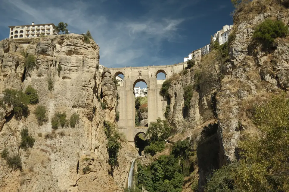 De Puente Nuevo over de kloof van Ronda